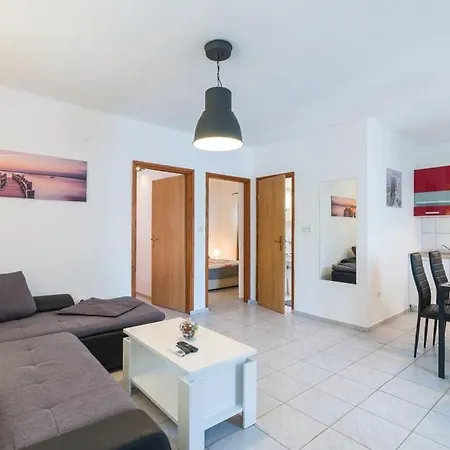 Holiday Home Lucija Sveti Filip i Jakov Esterno foto