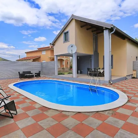 Holiday Home Lucija Sveti Filip i Jakov Esterno foto